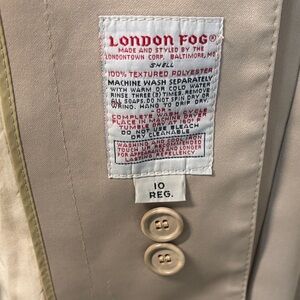 London Fog Cream Single-Breasted Trench Coat